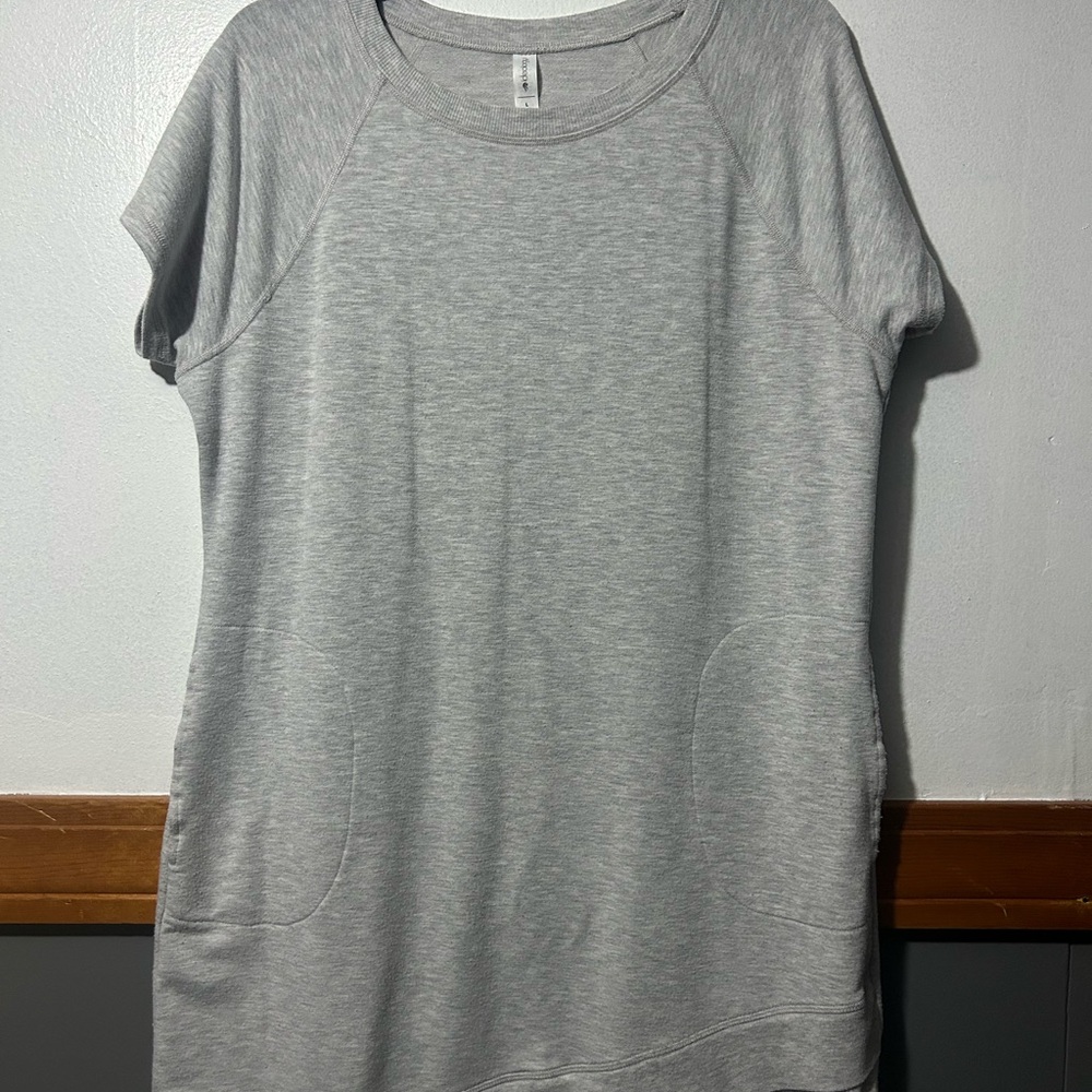 Ideology Light Gray Short Sleeve Tunic
